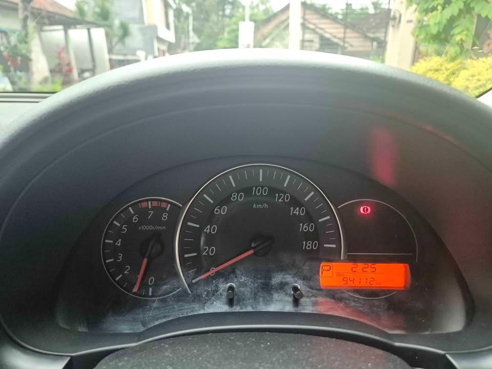 2014 Nissan March 1.2L XS AT 2014 Nissan March 1.2L XS AT