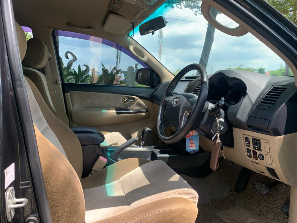 2014 Toyota Fortuner  2.5L G VNT TRD Diesel AT 2014 Toyota Fortuner  2.5L G VNT TRD Diesel AT