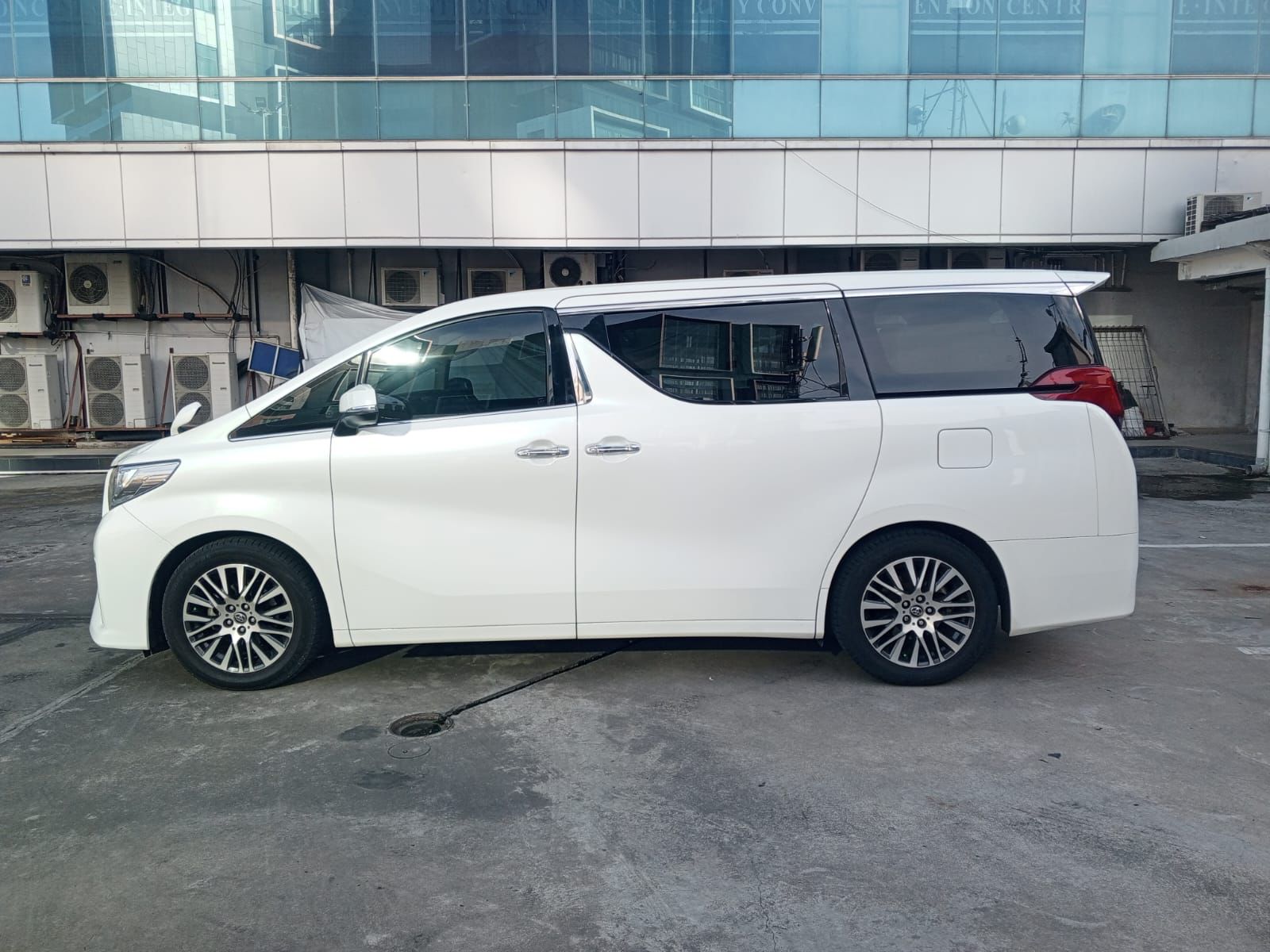 2018 Toyota Alphard 2018 Toyota Alphard