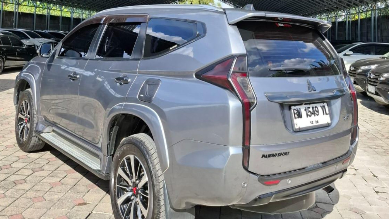 2016 Mitsubishi Pajero Sport Dakar AT 4x2 2016 Mitsubishi Pajero Sport Dakar AT 4x2