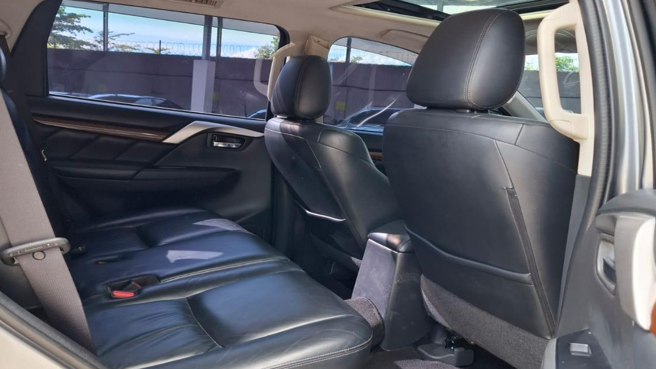 2016 Mitsubishi Pajero Sport Dakar AT 4x2 2016 Mitsubishi Pajero Sport Dakar AT 4x2