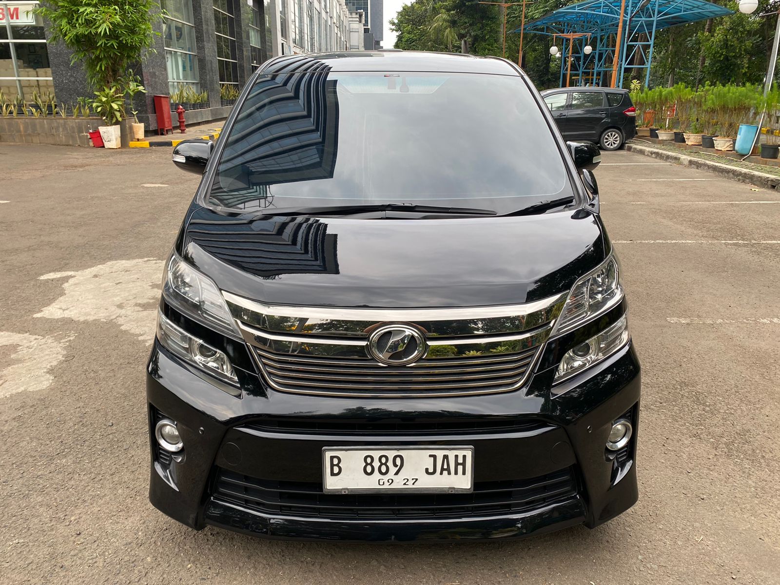 2013 Toyota Vellfire Bekas 2013 Toyota Vellfire Bekas