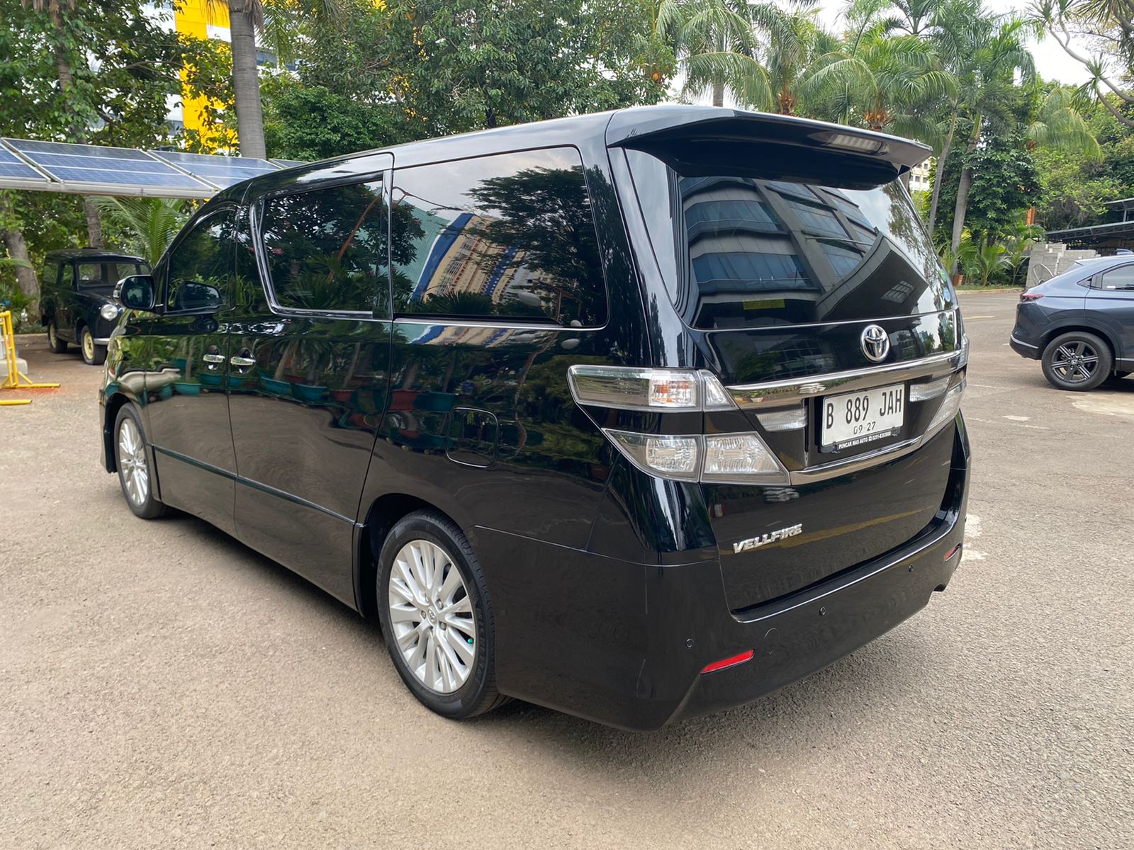 2013 Toyota Vellfire 2013 Toyota Vellfire