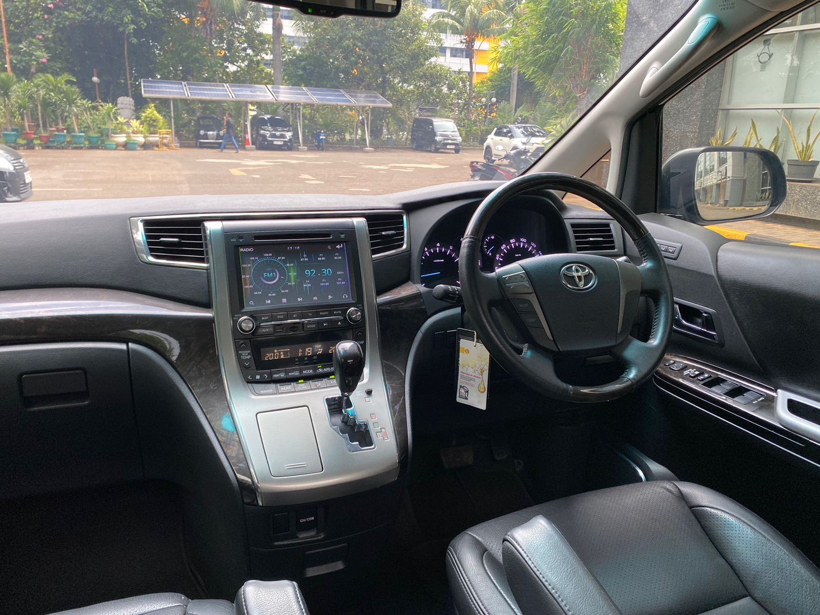 2013 Toyota Vellfire 2013 Toyota Vellfire