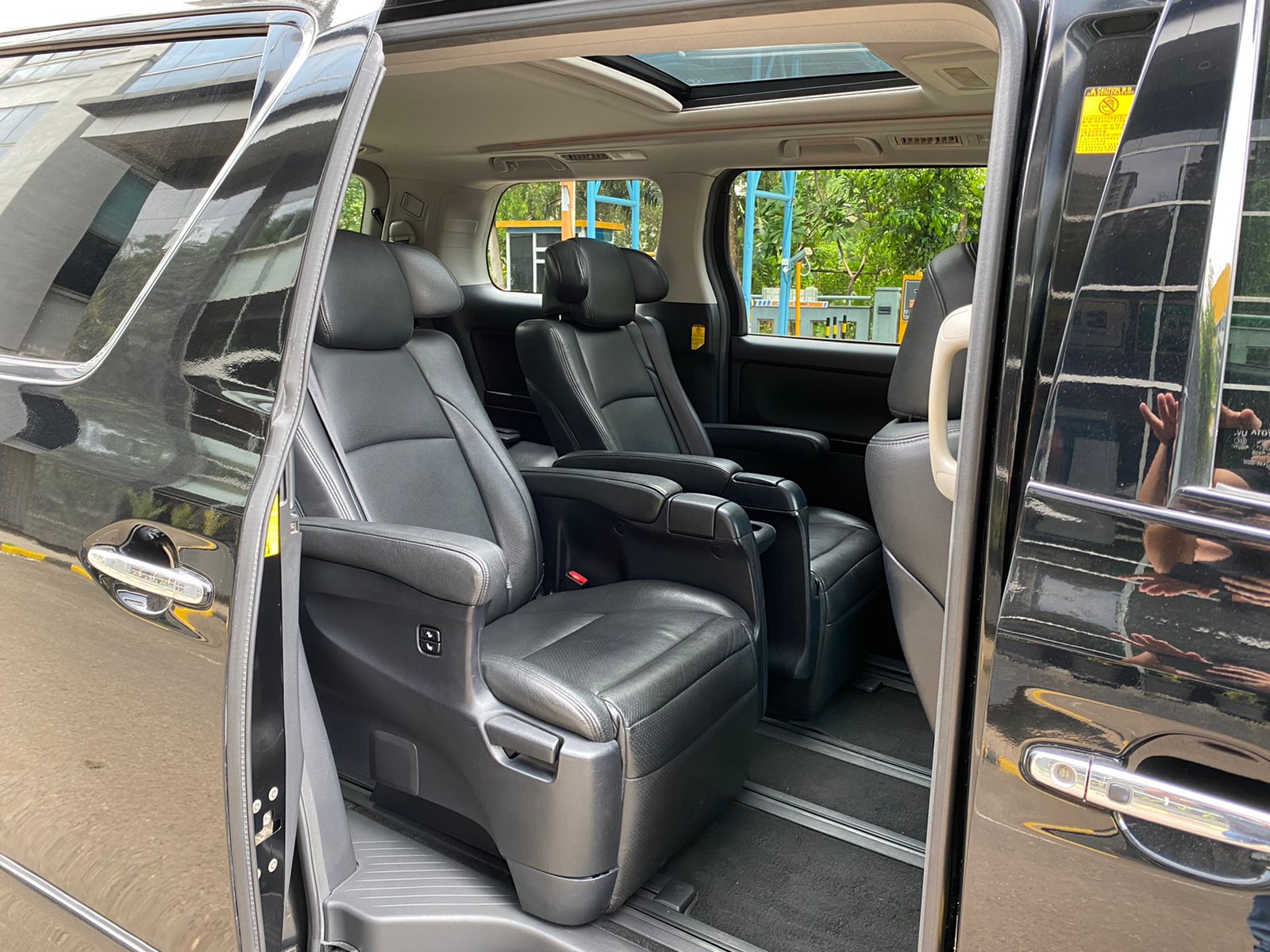 2013 Toyota Vellfire 2013 Toyota Vellfire