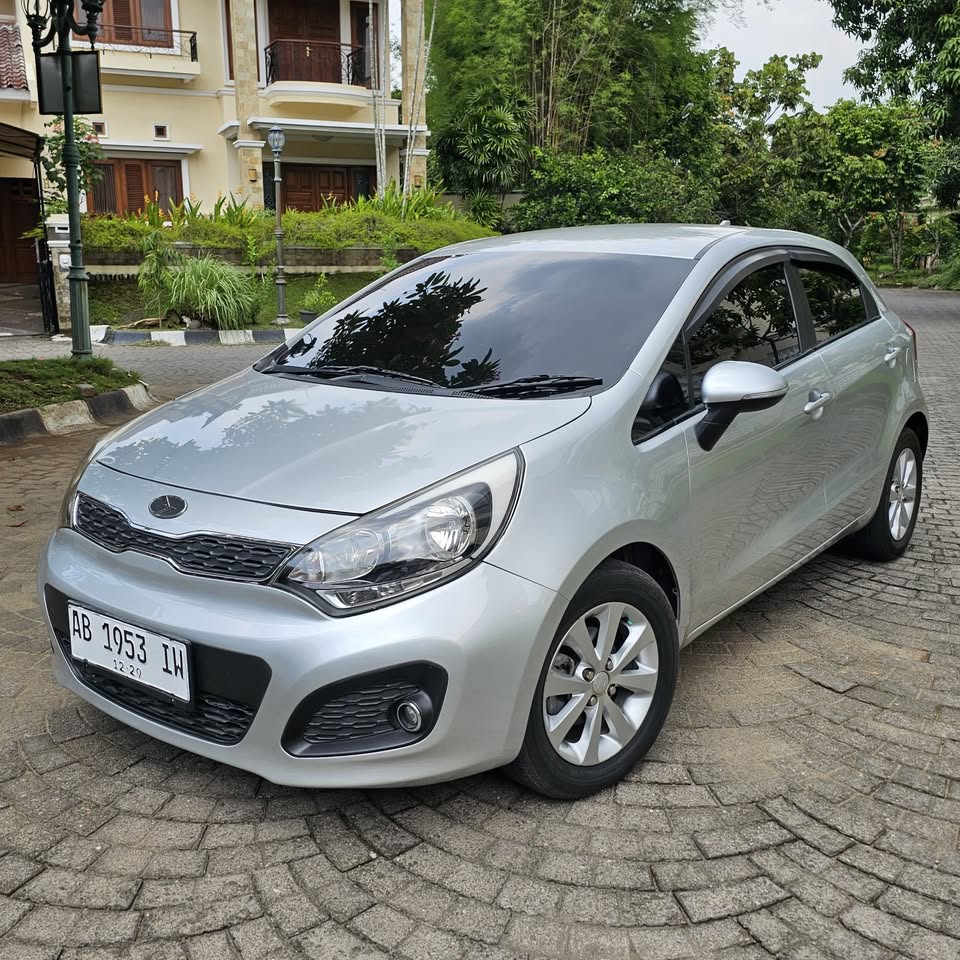 2013 Kia Rio  SE 1.4 Bekas 2013 Kia Rio  SE 1.4 Bekas