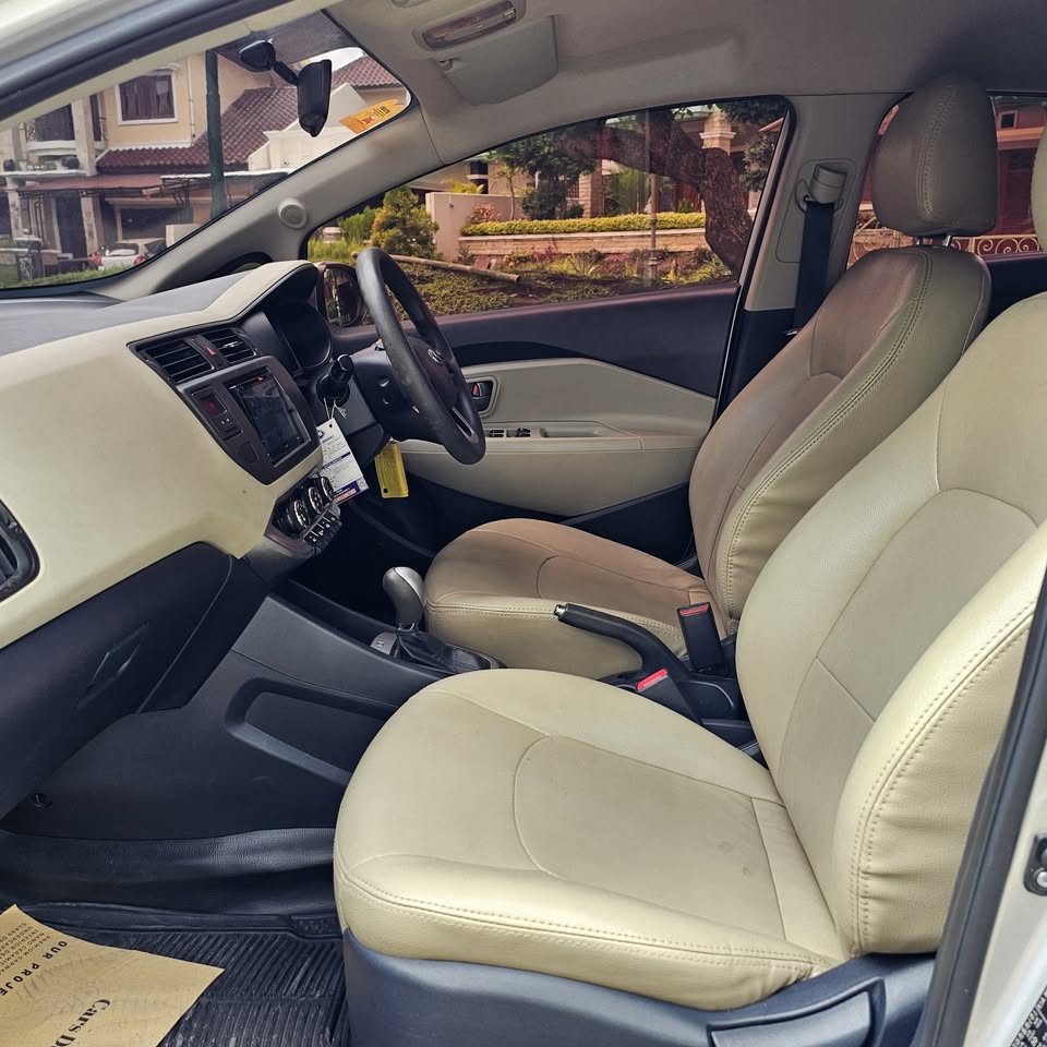 2013 Kia Rio  SE 1.4 2013 Kia Rio  SE 1.4