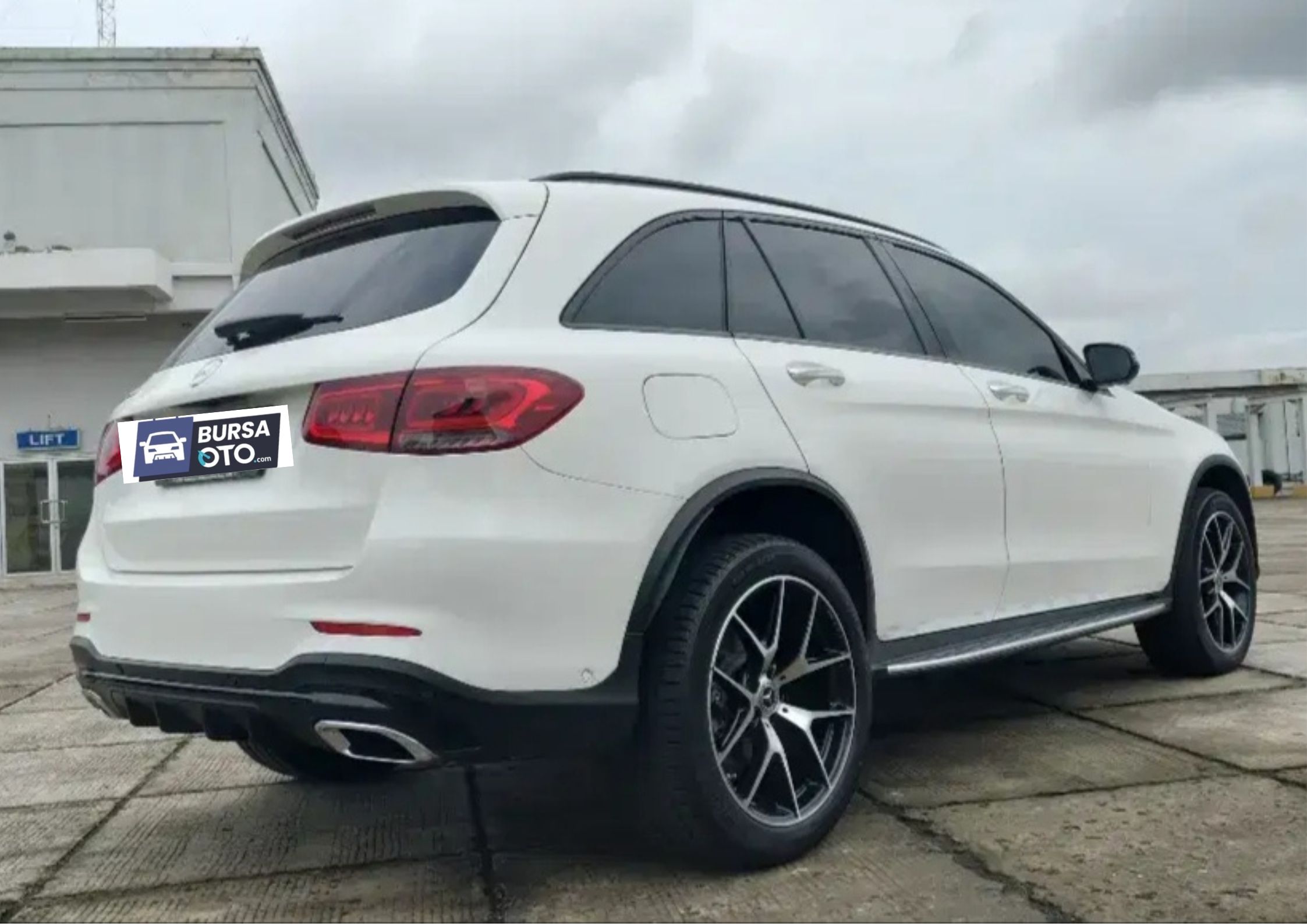 2022 Mercedes Benz GLC-Class 200 AMG Night Edition 2022 Mercedes Benz GLC-Class 200 AMG Night Edition