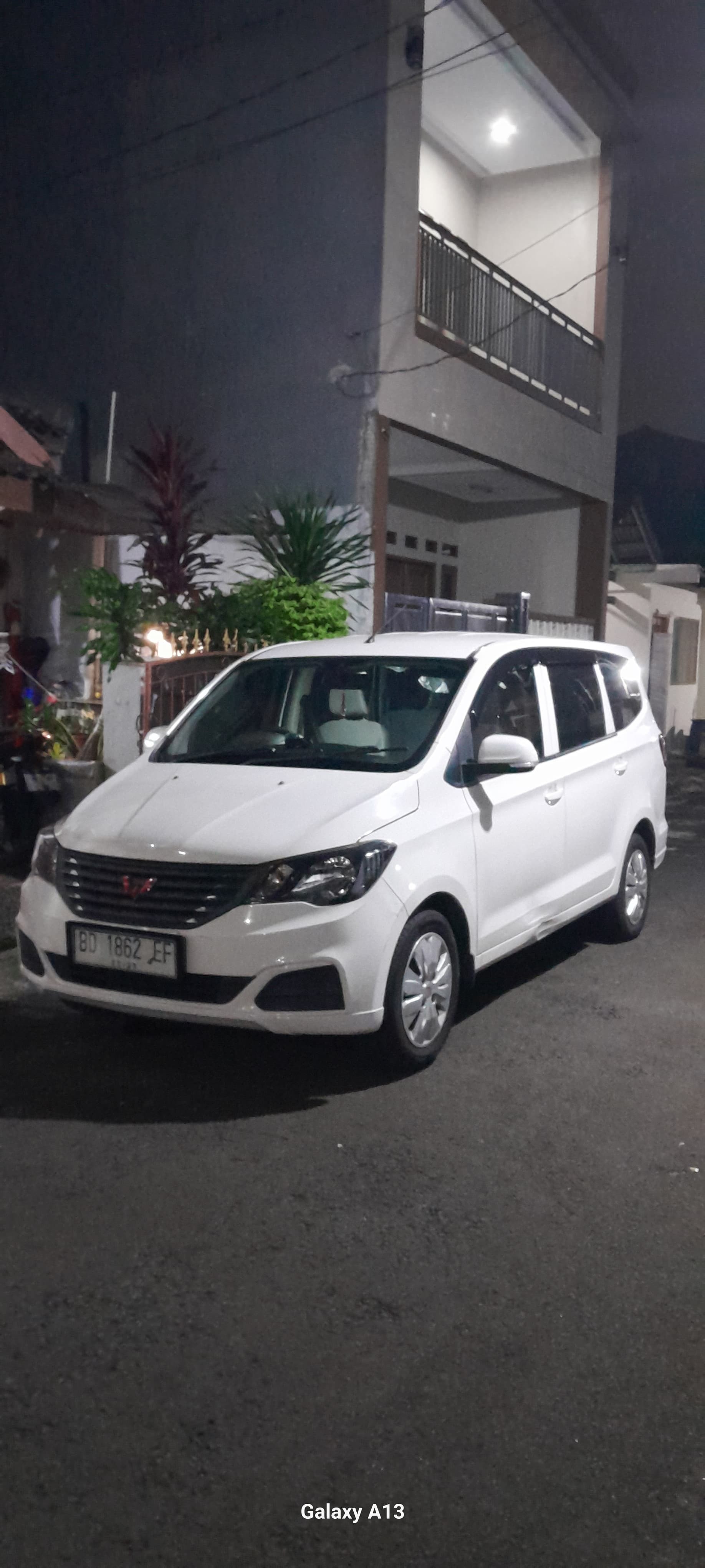 2022 Wuling Formo 1.2 Standard 8-Seat 2022 Wuling Formo 1.2 Standard 8-Seat