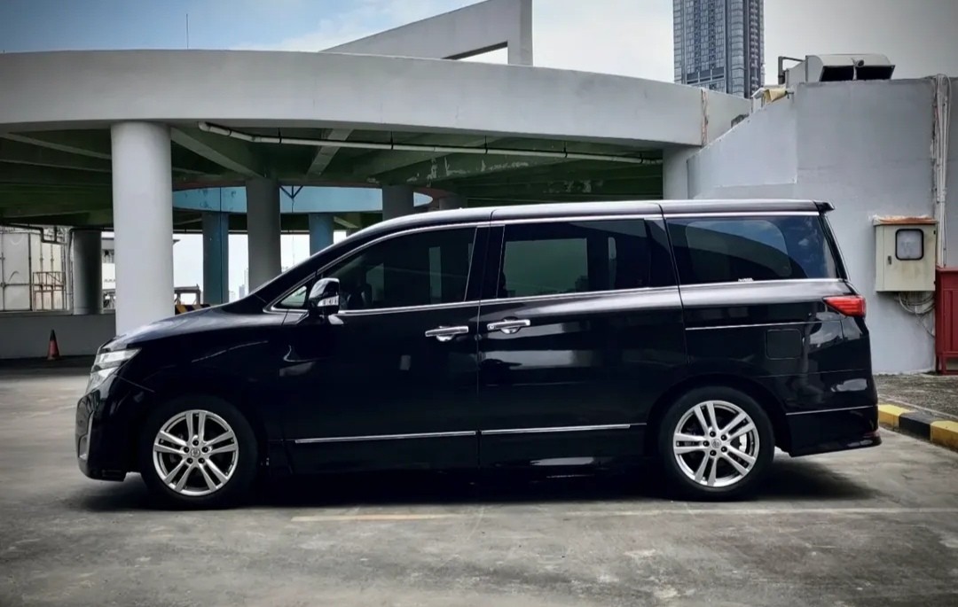 2013 Nissan Elgrand 2013 Nissan Elgrand