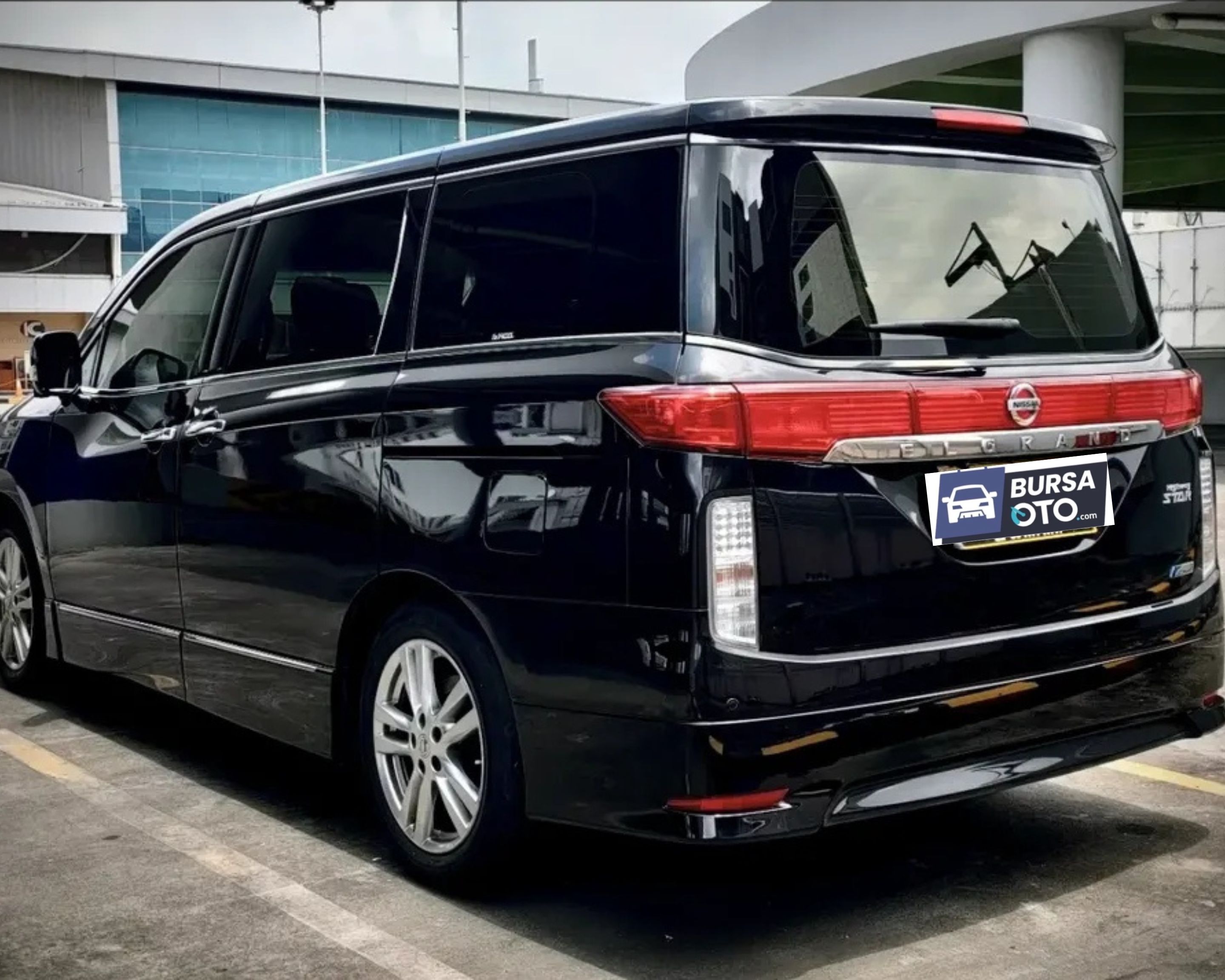 2013 Nissan Elgrand 2013 Nissan Elgrand
