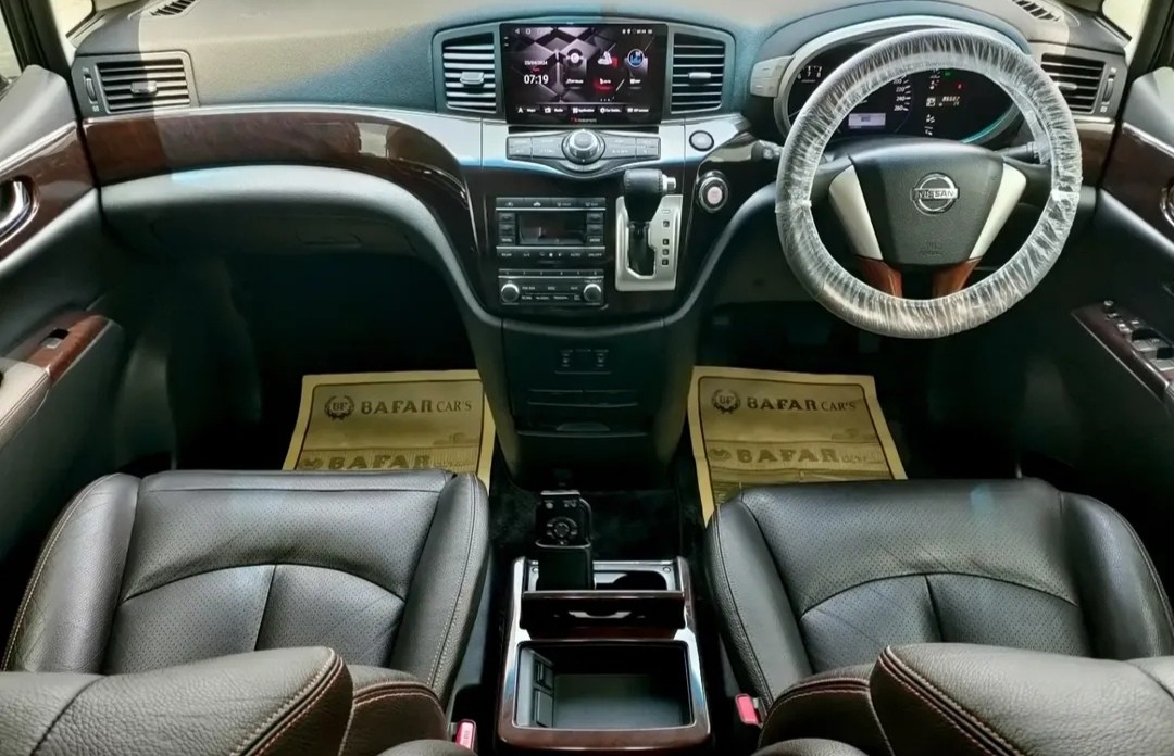 2013 Nissan Elgrand 2013 Nissan Elgrand