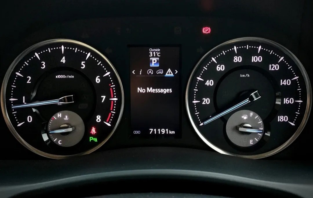 2015 Toyota Alphard  2.5 G 2015 Toyota Alphard  2.5 G