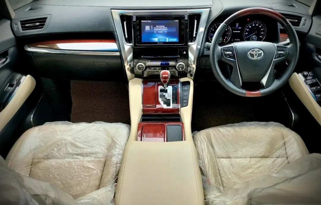 2015 Toyota Alphard  2.5 G 2015 Toyota Alphard  2.5 G