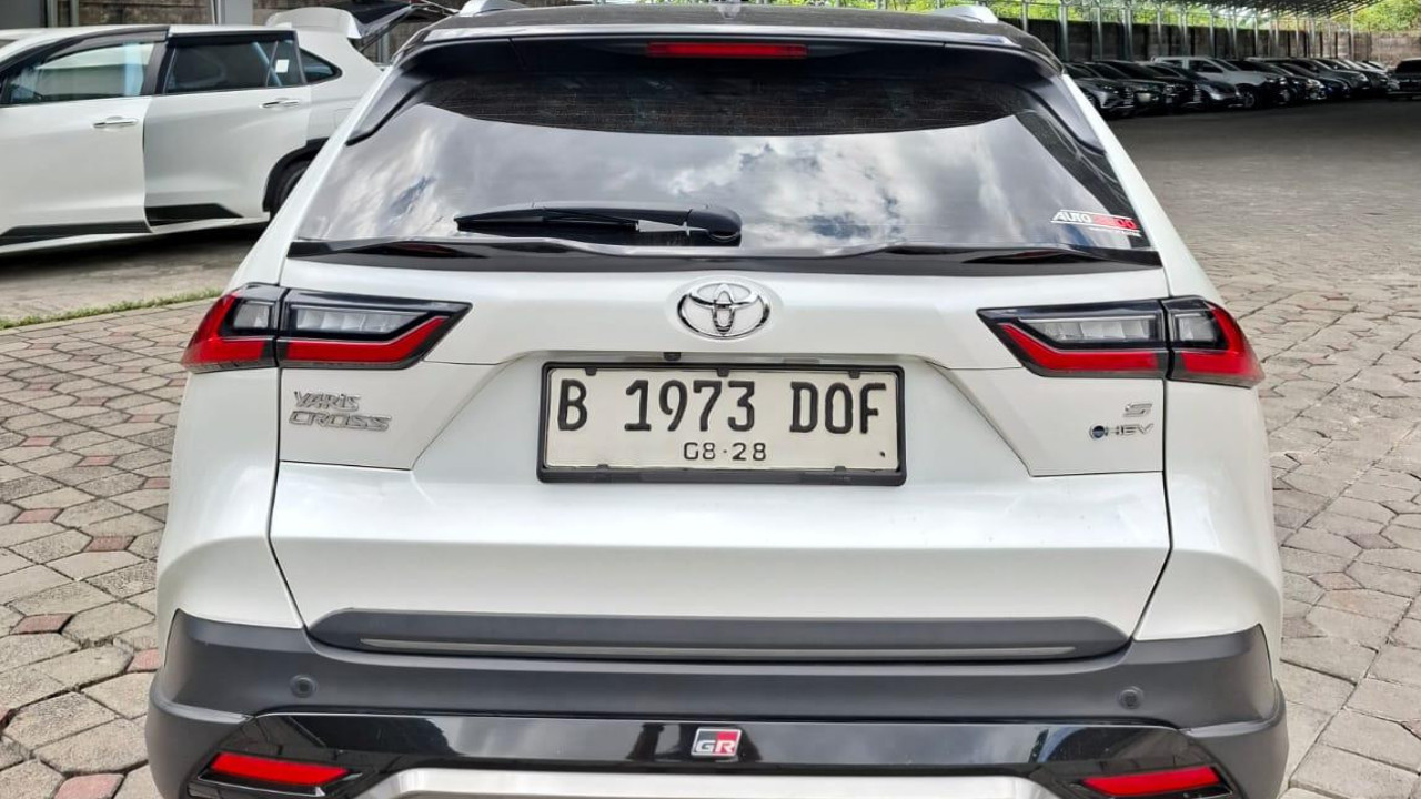 2023 Toyota Yaris Cross 1.5 S HV CVT 2023 Toyota Yaris Cross 1.5 S HV CVT
