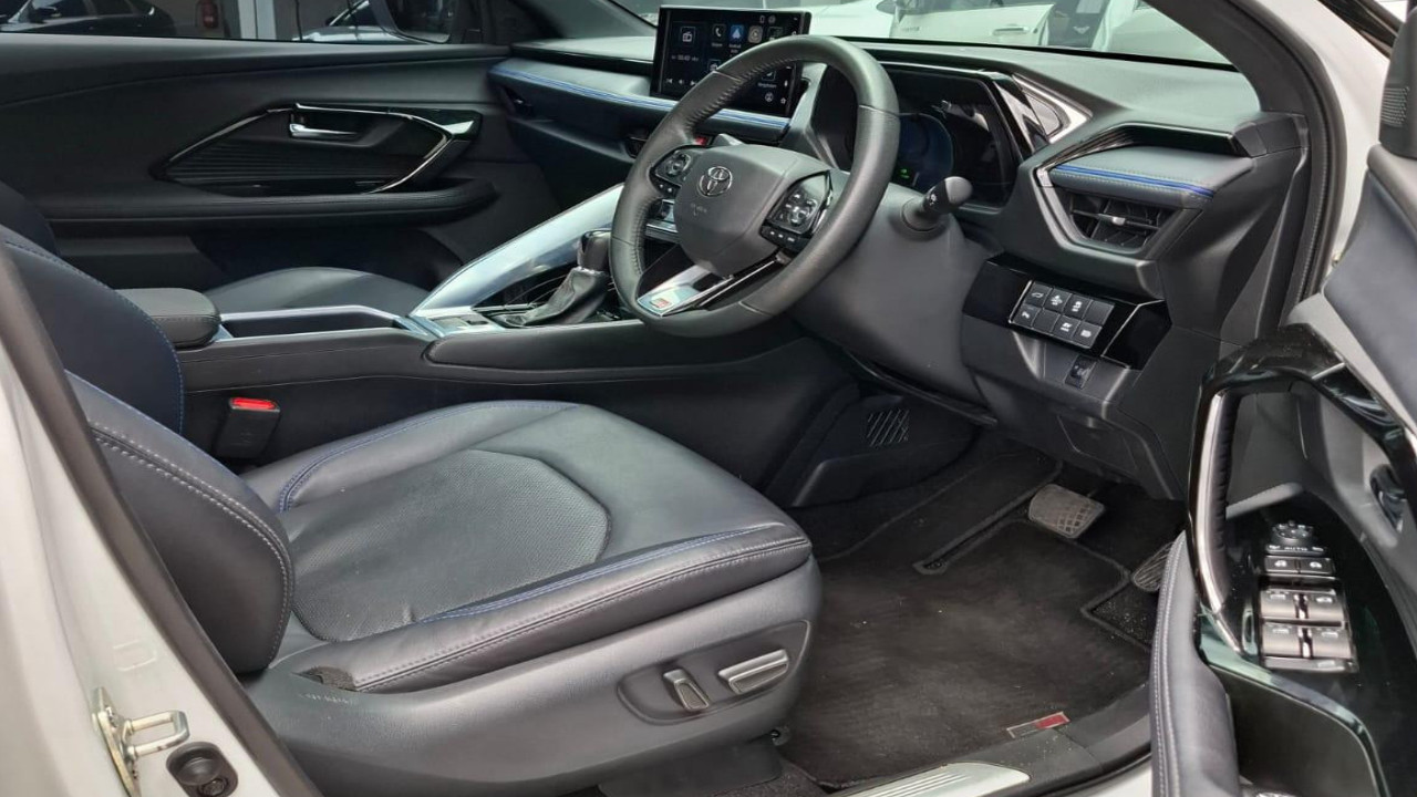 2023 Toyota Yaris Cross 1.5 S HV CVT 2023 Toyota Yaris Cross 1.5 S HV CVT