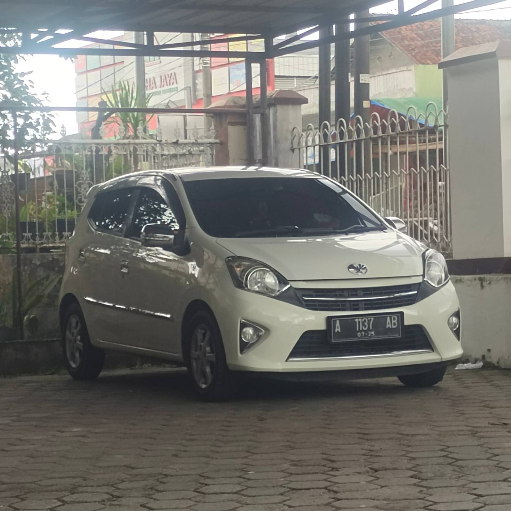 2015 Toyota Agya 1.0L G A/T Bekas 2015 Toyota Agya 1.0L G A/T Bekas