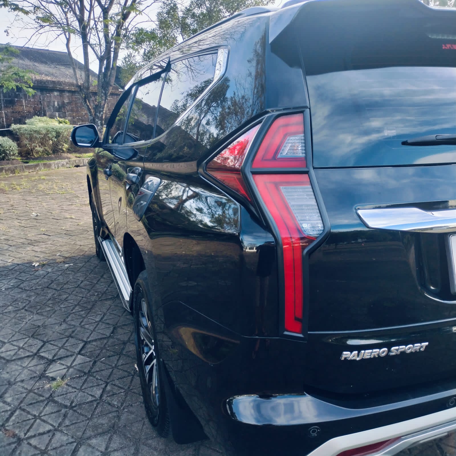 2023 Mitsubishi Pajero Sport Dakar AT 4x2 2023 Mitsubishi Pajero Sport Dakar AT 4x2