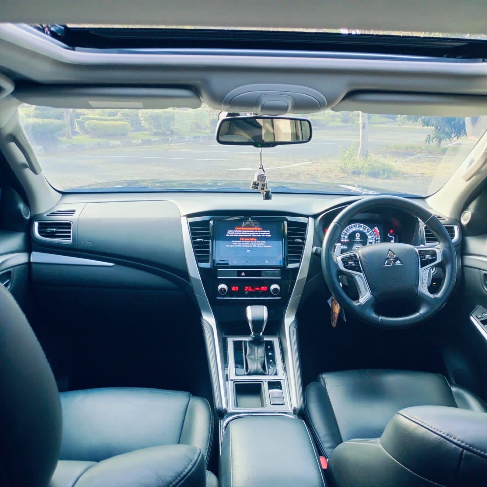 2023 Mitsubishi Pajero Sport Dakar AT 4x2 2023 Mitsubishi Pajero Sport Dakar AT 4x2