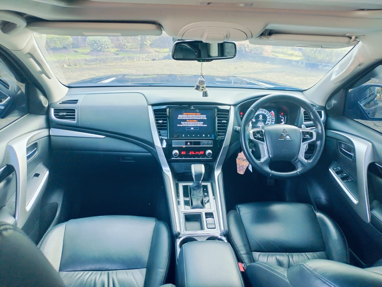 2023 Mitsubishi Pajero Sport Dakar AT 4x2 2023 Mitsubishi Pajero Sport Dakar AT 4x2