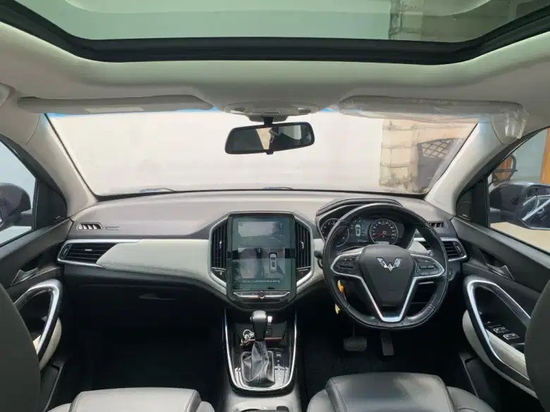 2019 Wuling Almaz Exclusive 5-Seater 2019 Wuling Almaz Exclusive 5-Seater