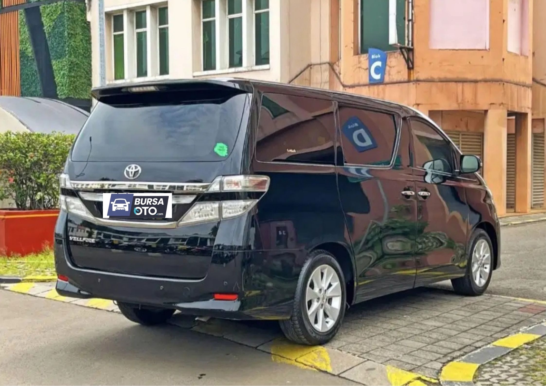 2012 Toyota Vellfire 2012 Toyota Vellfire