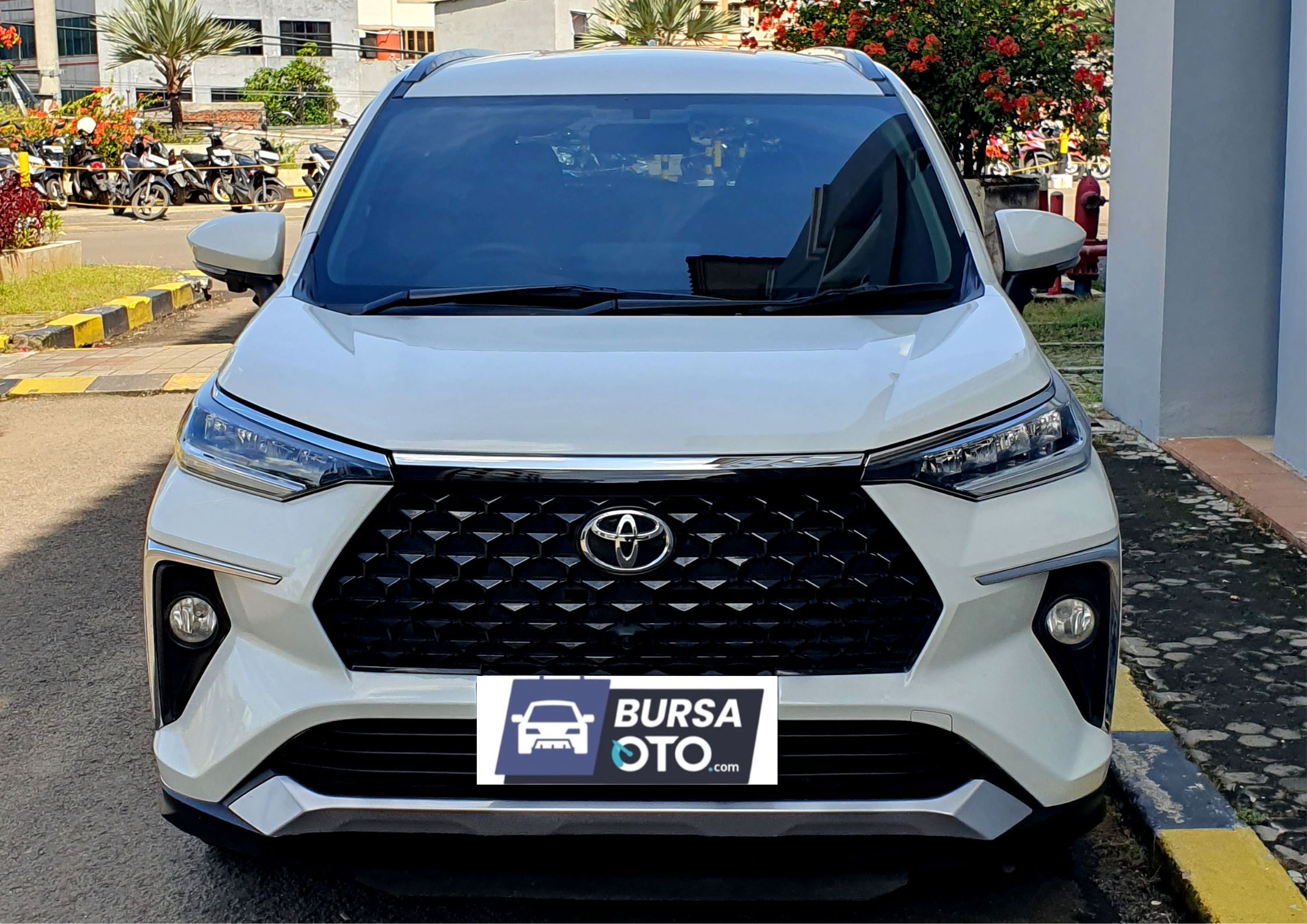 Second Hand 2023 Toyota Veloz Second Hand 2023 Toyota Veloz