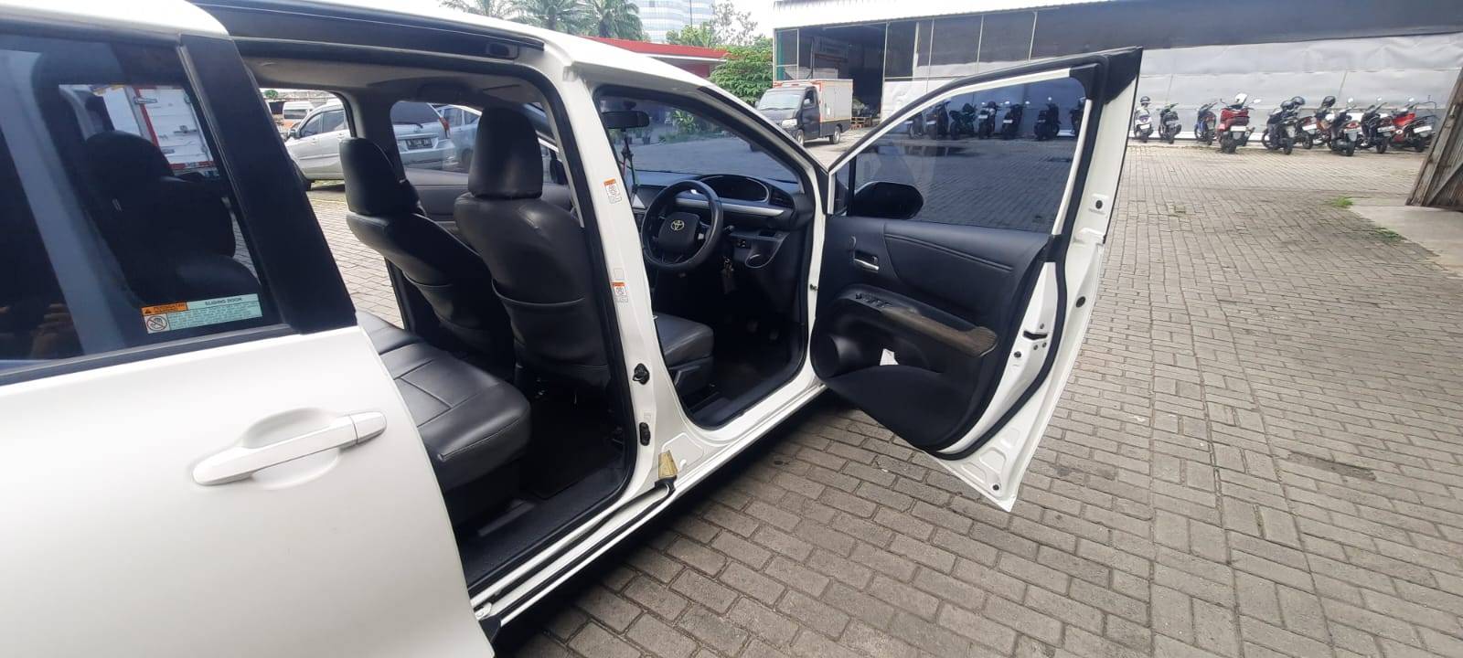 2016 Toyota Sienta G MT 2016 Toyota Sienta G MT