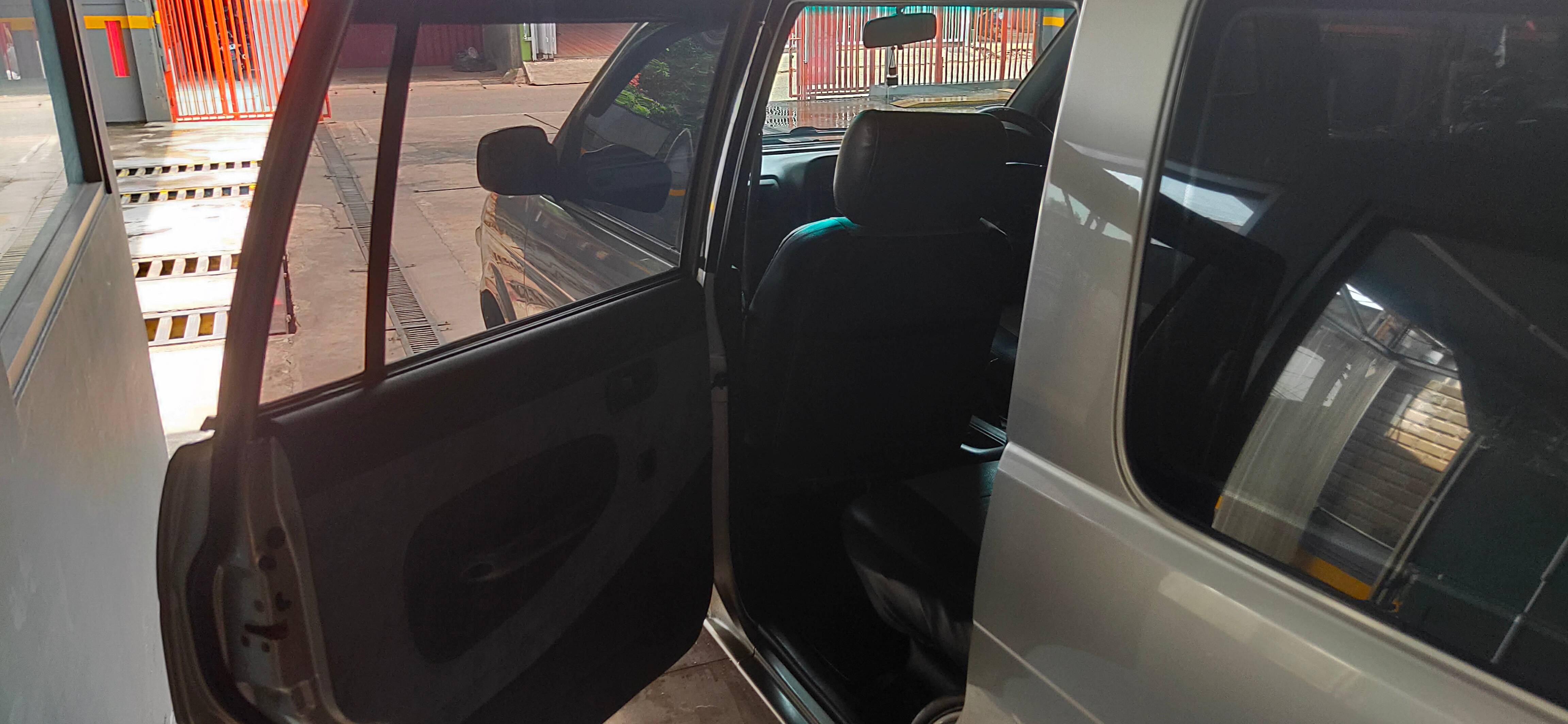 2004 Isuzu Panther LS Turbo 2.5L AT 2004 Isuzu Panther LS Turbo 2.5L AT