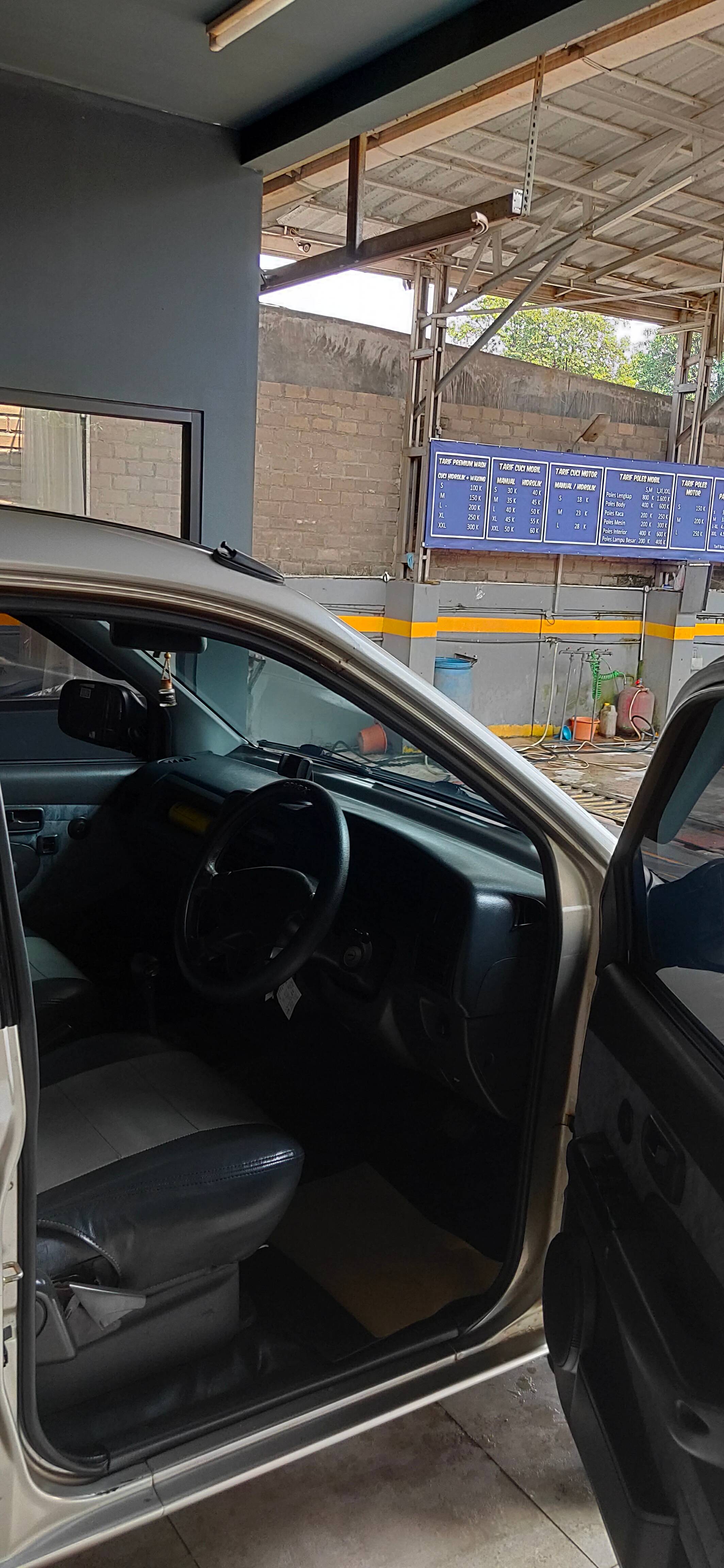 2004 Isuzu Panther LS Turbo 2.5L AT 2004 Isuzu Panther LS Turbo 2.5L AT