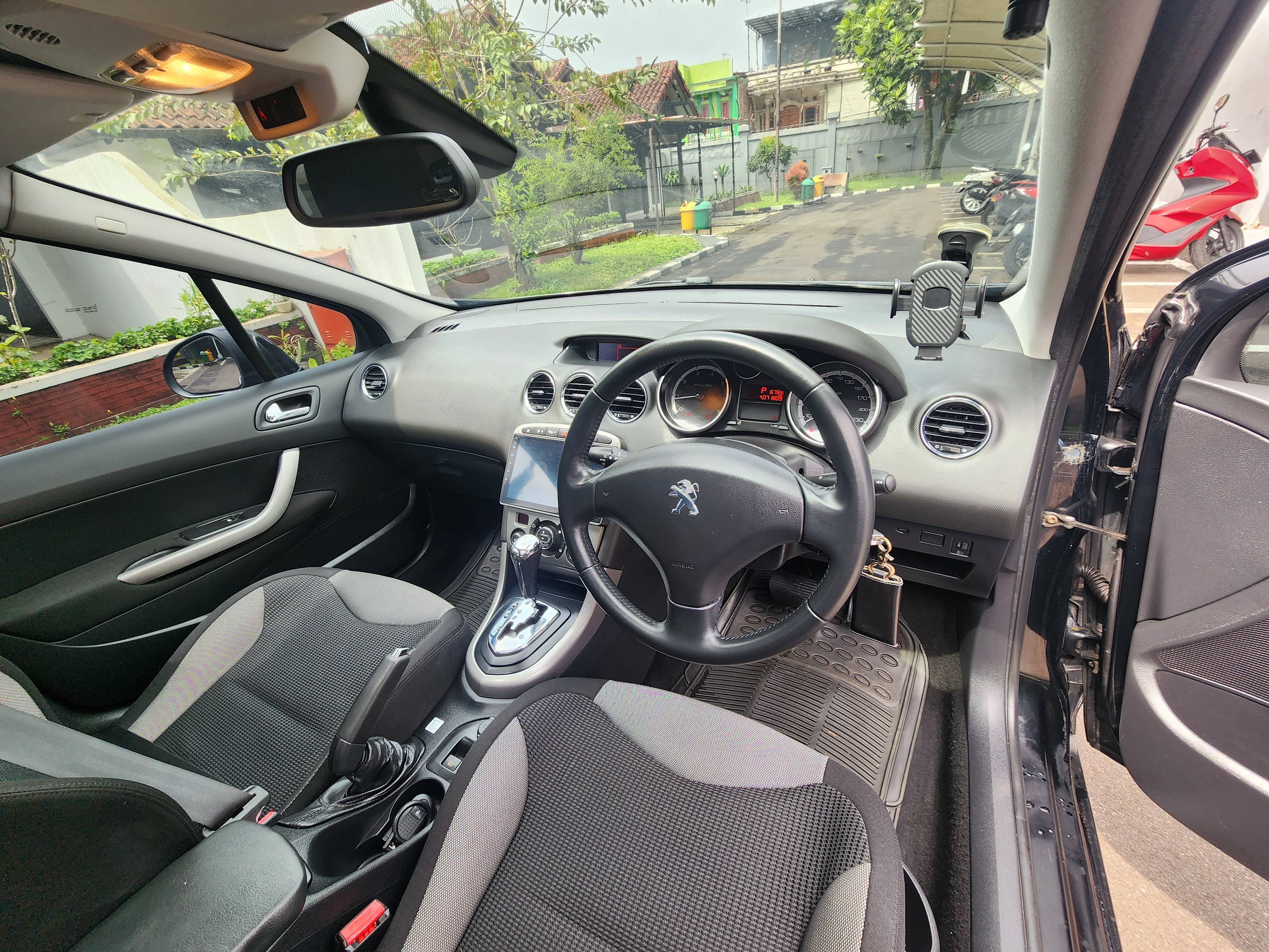 2012 Peugeot 308 1.6 AT 2012 Peugeot 308 1.6 AT