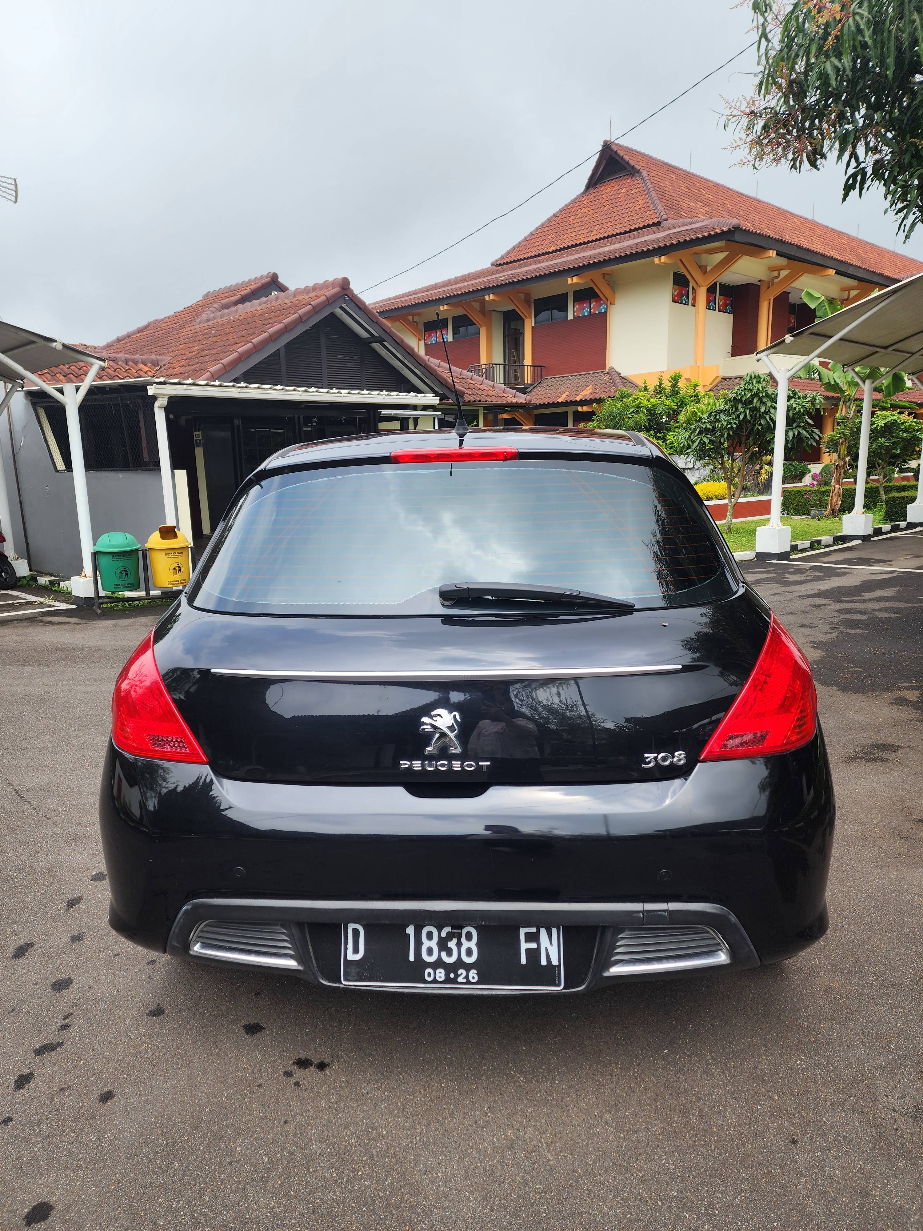 2012 Peugeot 308 1.6 AT 2012 Peugeot 308 1.6 AT