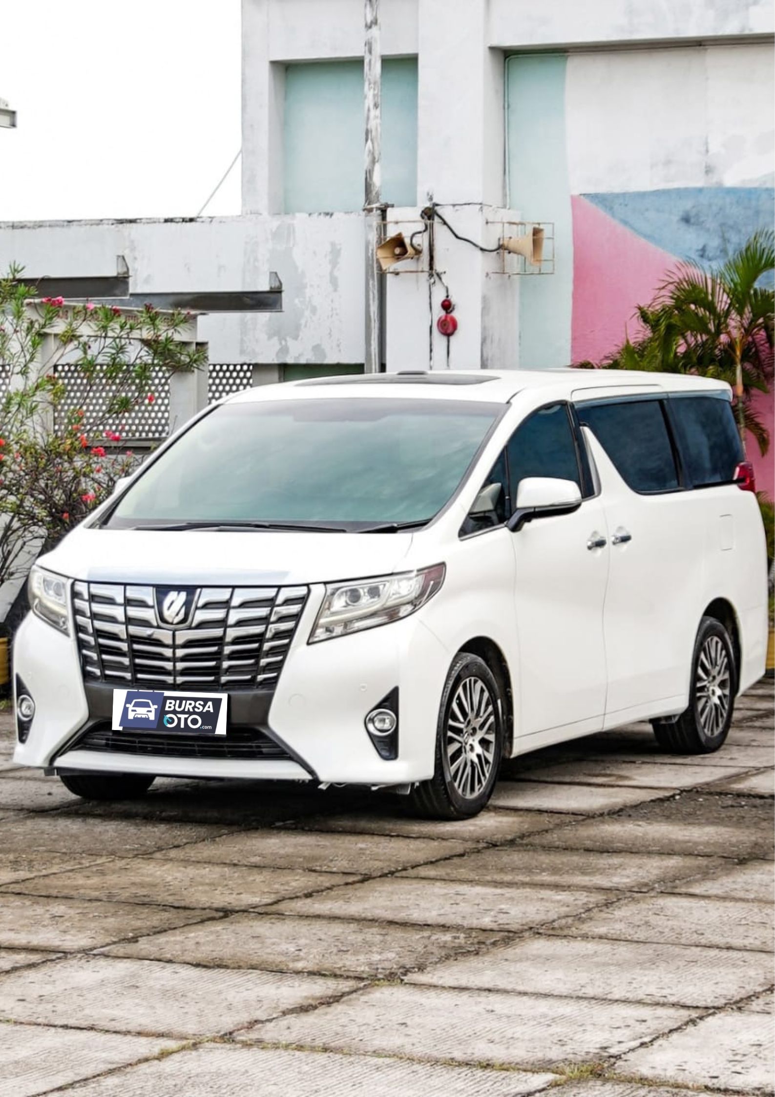 Second Hand 2015 Toyota Alphard  2.5 G Second Hand 2015 Toyota Alphard  2.5 G