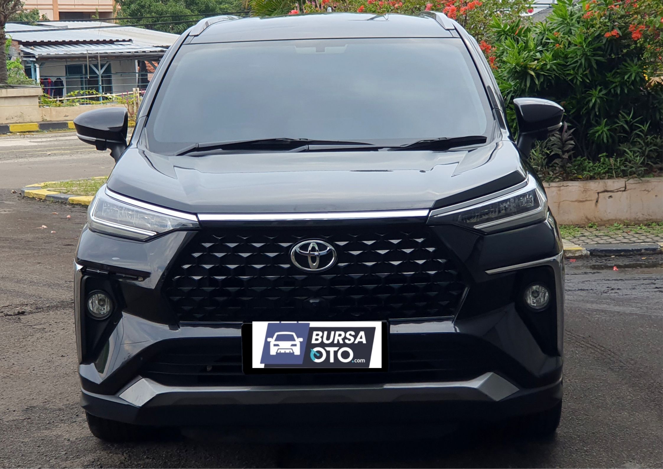 Second Hand 2022 Toyota Veloz Q CVT Second Hand 2022 Toyota Veloz Q CVT