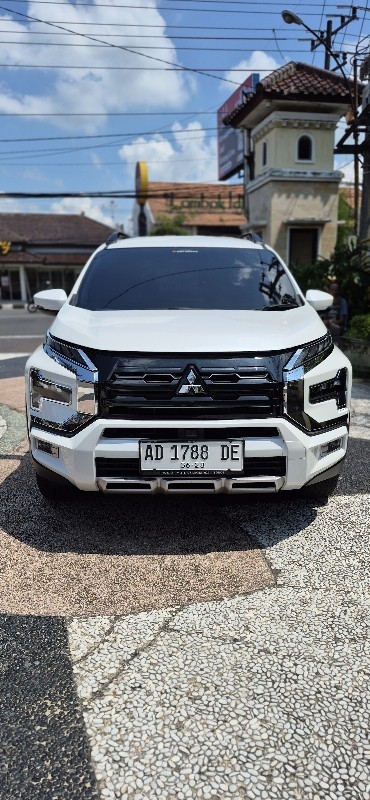 2023 Mitsubishi Xpander Cross  Premium Package CVT