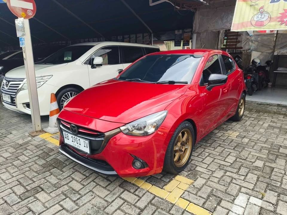 2015 Mazda 2 GT SKYACTIV 2015 Mazda 2 GT SKYACTIV