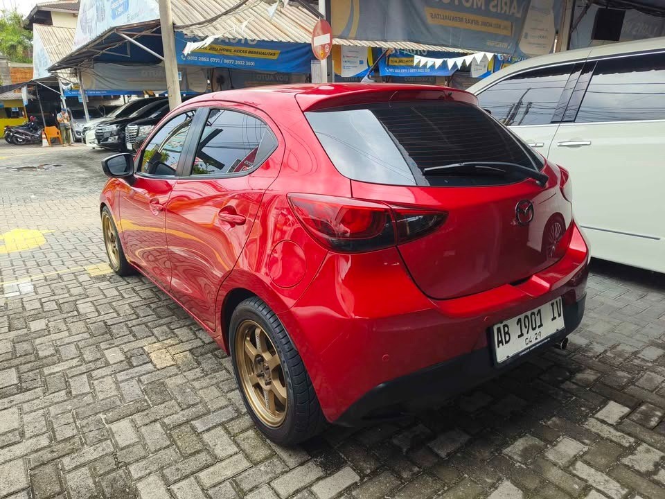 2015 Mazda 2 GT SKYACTIV 2015 Mazda 2 GT SKYACTIV