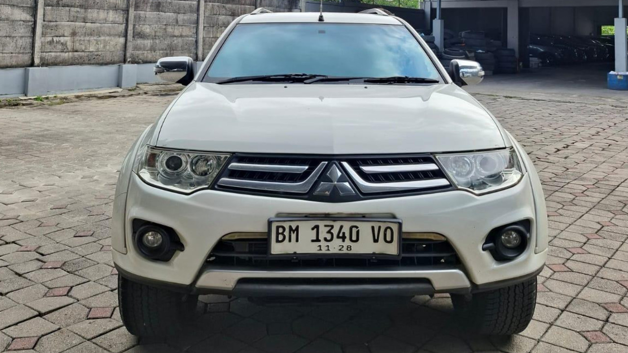 Second Hand 2013 Mitsubishi Pajero Sport  Second Hand 2013 Mitsubishi Pajero Sport