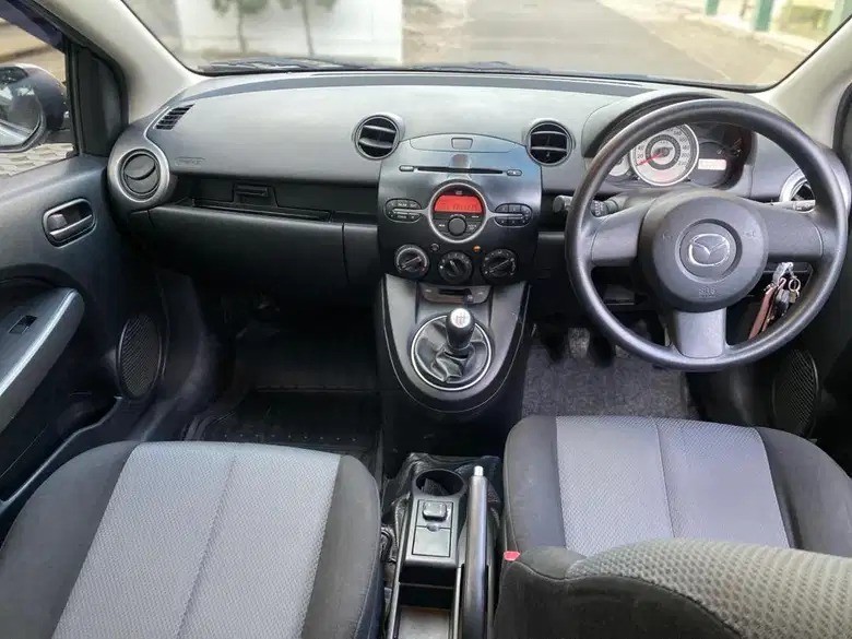 2011 Mazda 2 Hatchback  SPORTS MT 2011 Mazda 2 Hatchback  SPORTS MT
