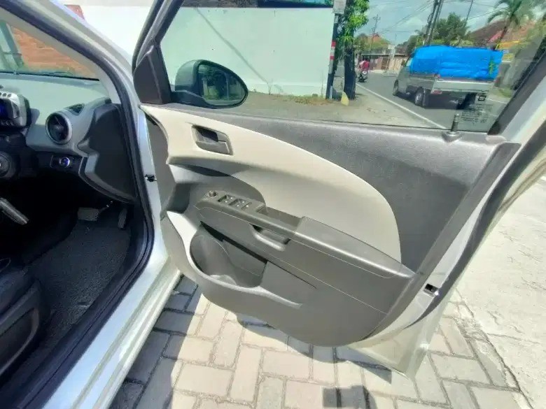 2012 Chevrolet Aveo LT 1.4L AT 2012 Chevrolet Aveo LT 1.4L AT