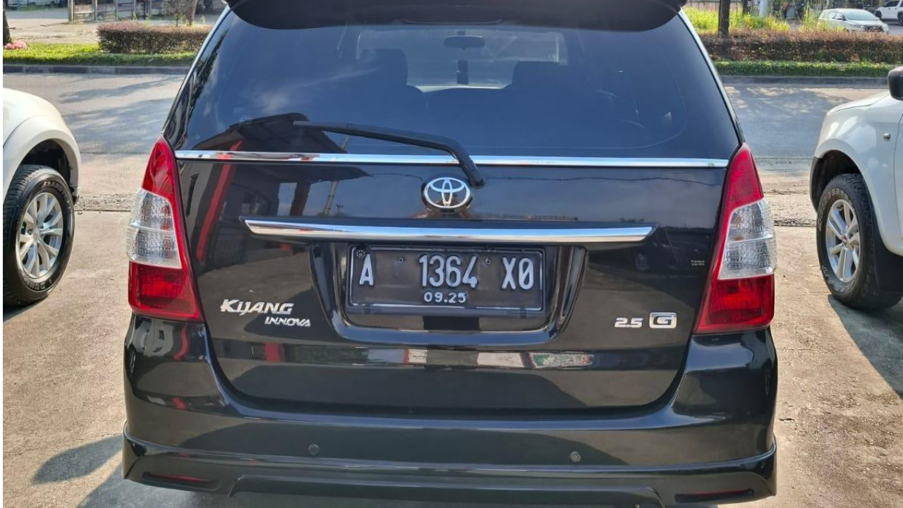 2012 Toyota Kijang Innova 2.5 G MT DIESEL LUX 2012 Toyota Kijang Innova 2.5 G MT DIESEL LUX