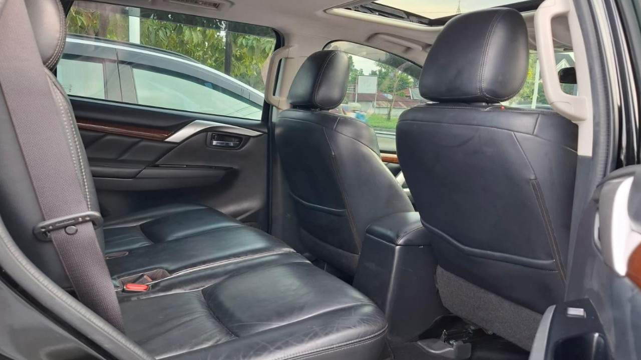 2016 Mitsubishi Pajero Sport Dakar AT 4x2 2016 Mitsubishi Pajero Sport Dakar AT 4x2