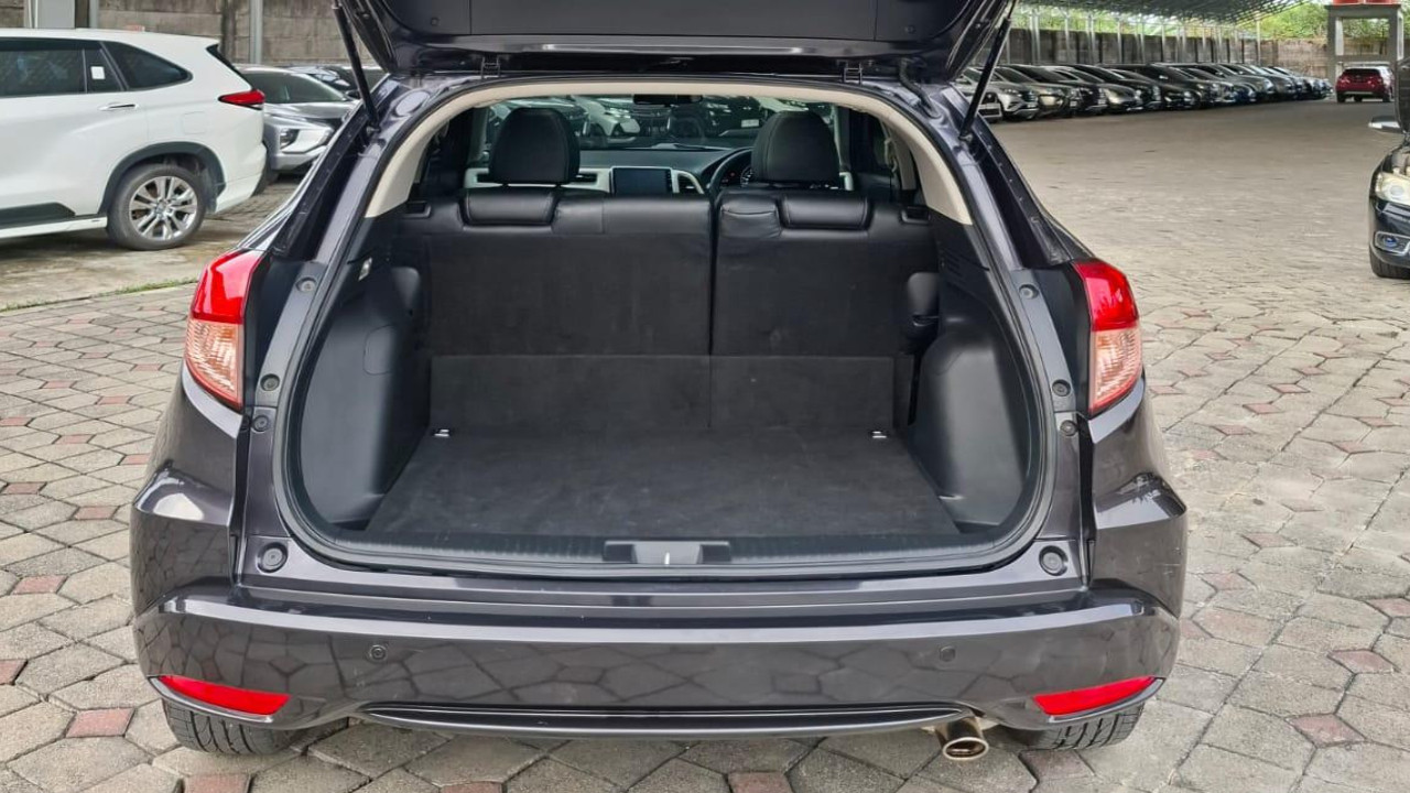 2016 Honda HRV  Prestige 1.8 AT 2016 Honda HRV  Prestige 1.8 AT