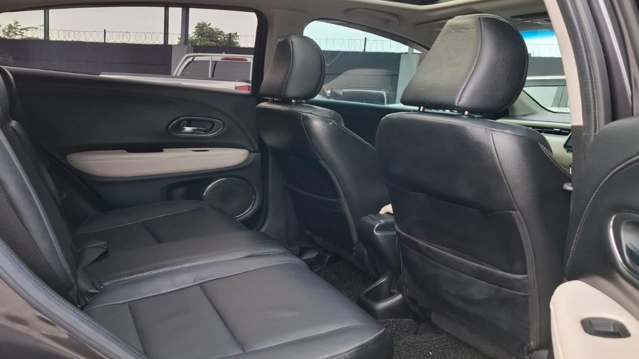 2016 Honda HRV  Prestige 1.8 AT 2016 Honda HRV  Prestige 1.8 AT