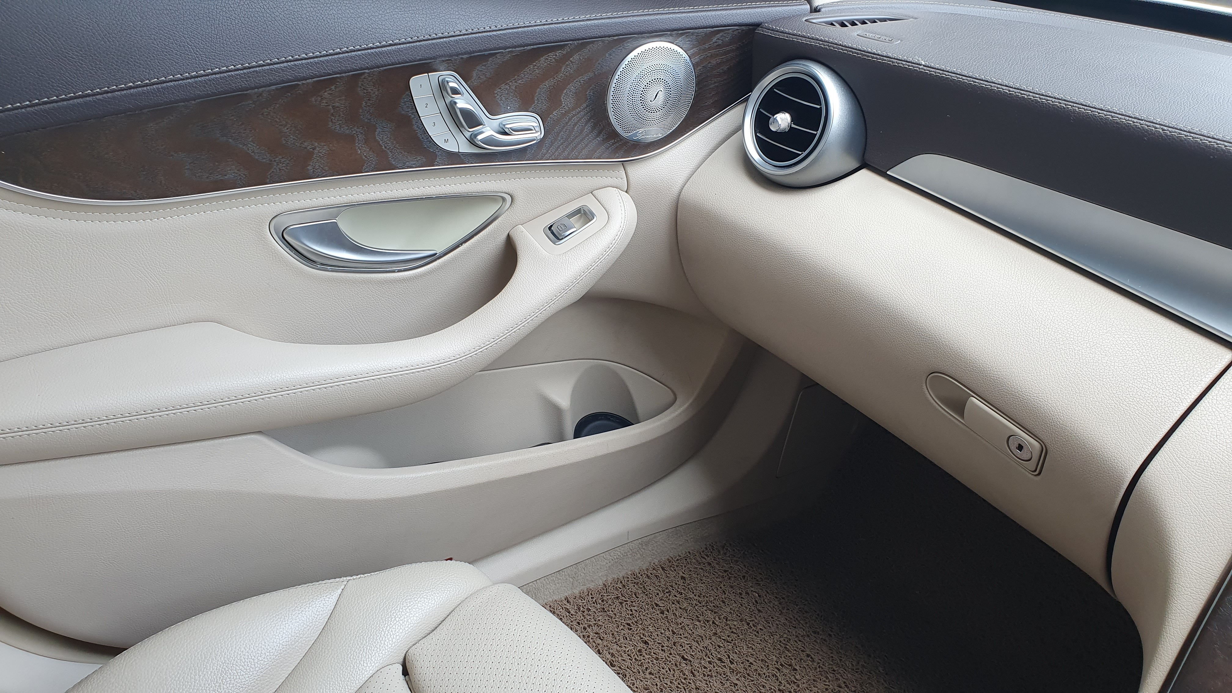 2015 Mercedes Benz C-Class Sedan 2015 Mercedes Benz C-Class Sedan