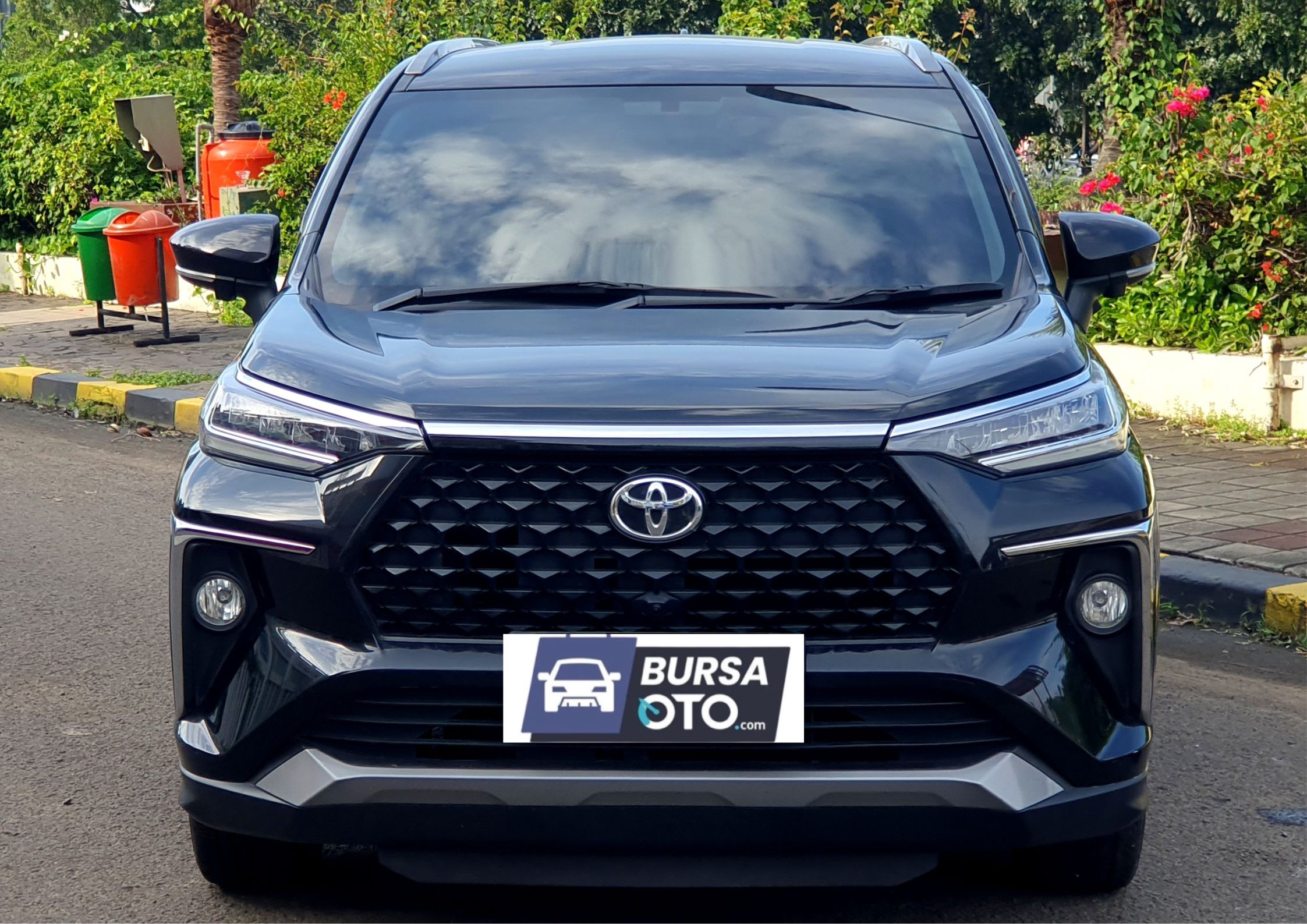 Second Hand 2022 Toyota Veloz Q CVT Second Hand 2022 Toyota Veloz Q CVT