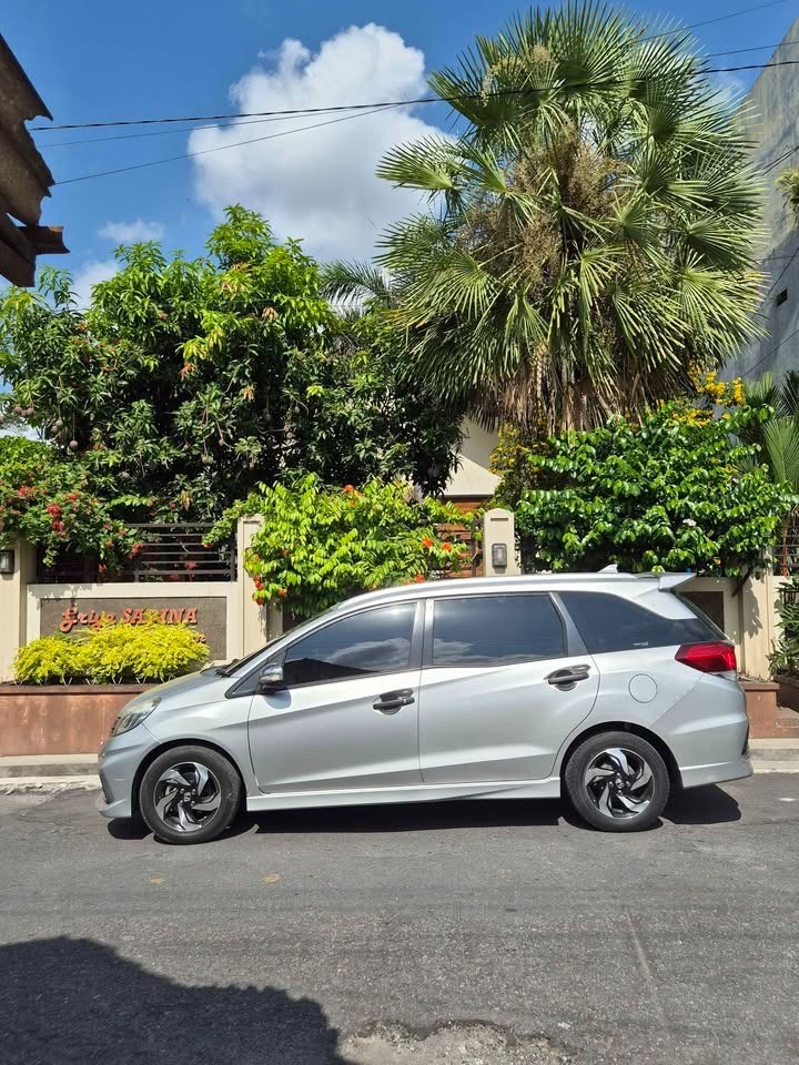 2015 Honda Mobilio  RS A/T 2015 Honda Mobilio  RS A/T
