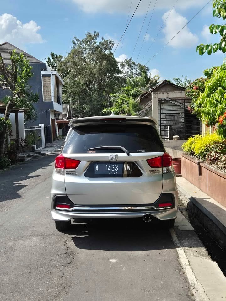 2015 Honda Mobilio  RS A/T 2015 Honda Mobilio  RS A/T