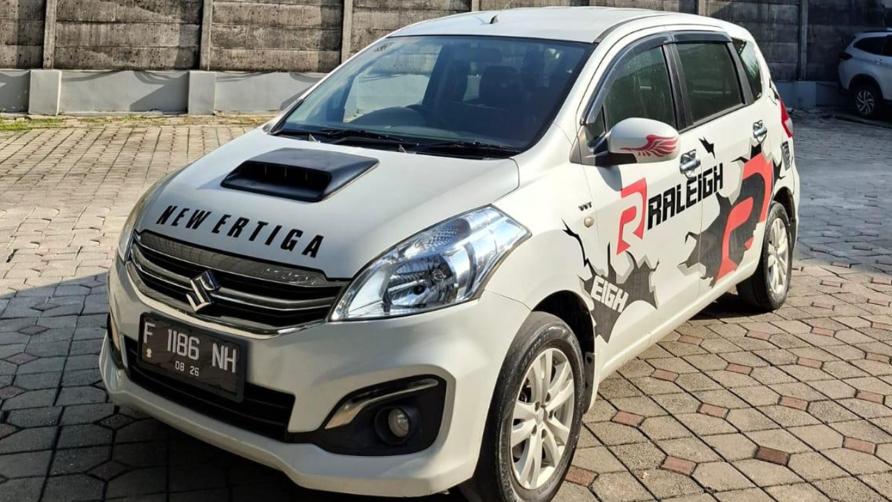 2015 Suzuki Ertiga  2015 Suzuki Ertiga