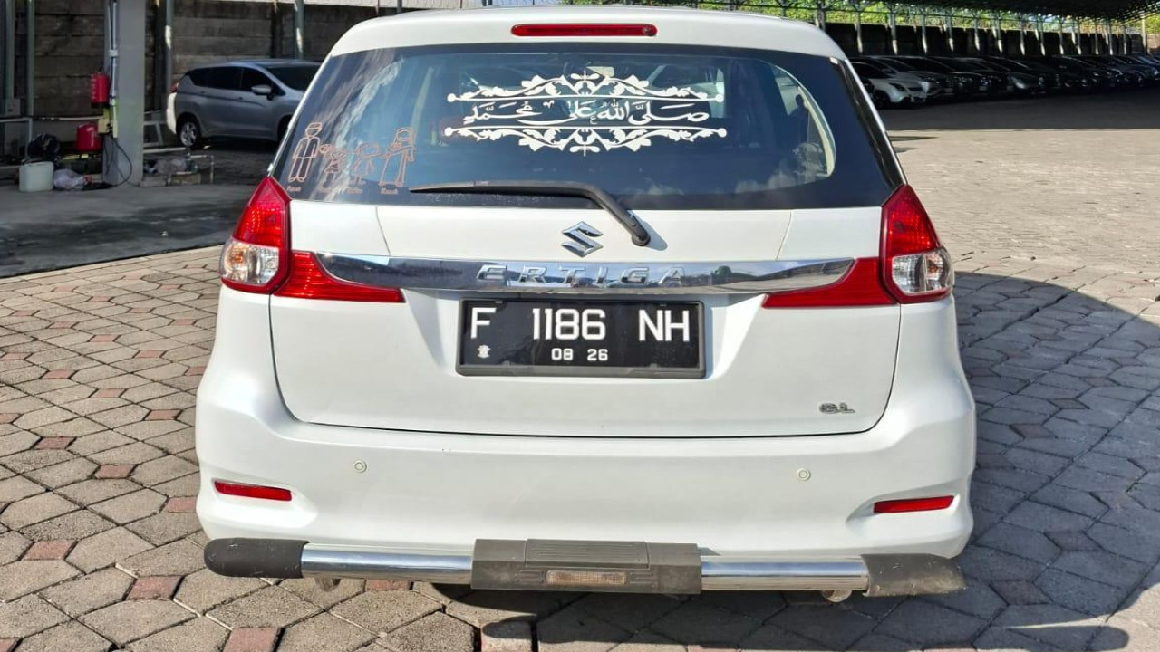 2015 Suzuki Ertiga  2015 Suzuki Ertiga